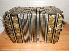 VINTAGE PEARL QUEEN CONCERTINA