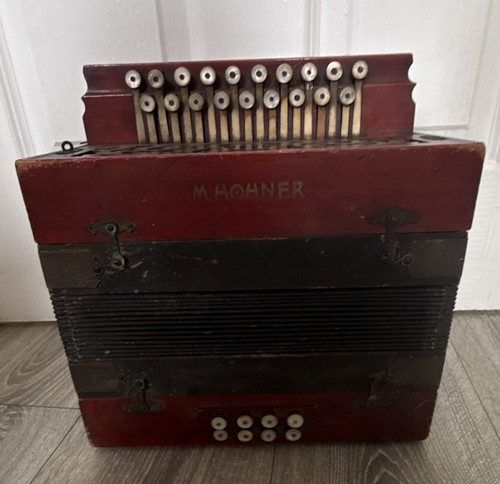 Hohner vintage button - hohner,