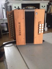 McNeela C#/D Button Accordion