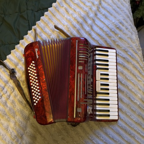 Recanati vintage red accordion - recanati,