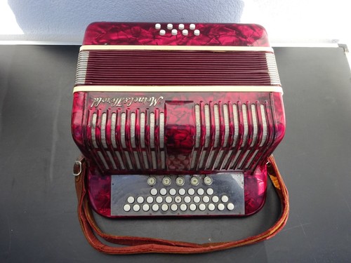 Accordion button - button,