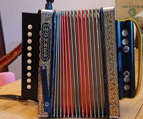 Hohner melodeon - hohner,